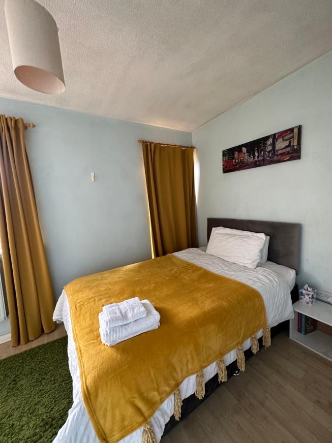 Cozy Private Room For Single Use Лондон Екстер'єр фото